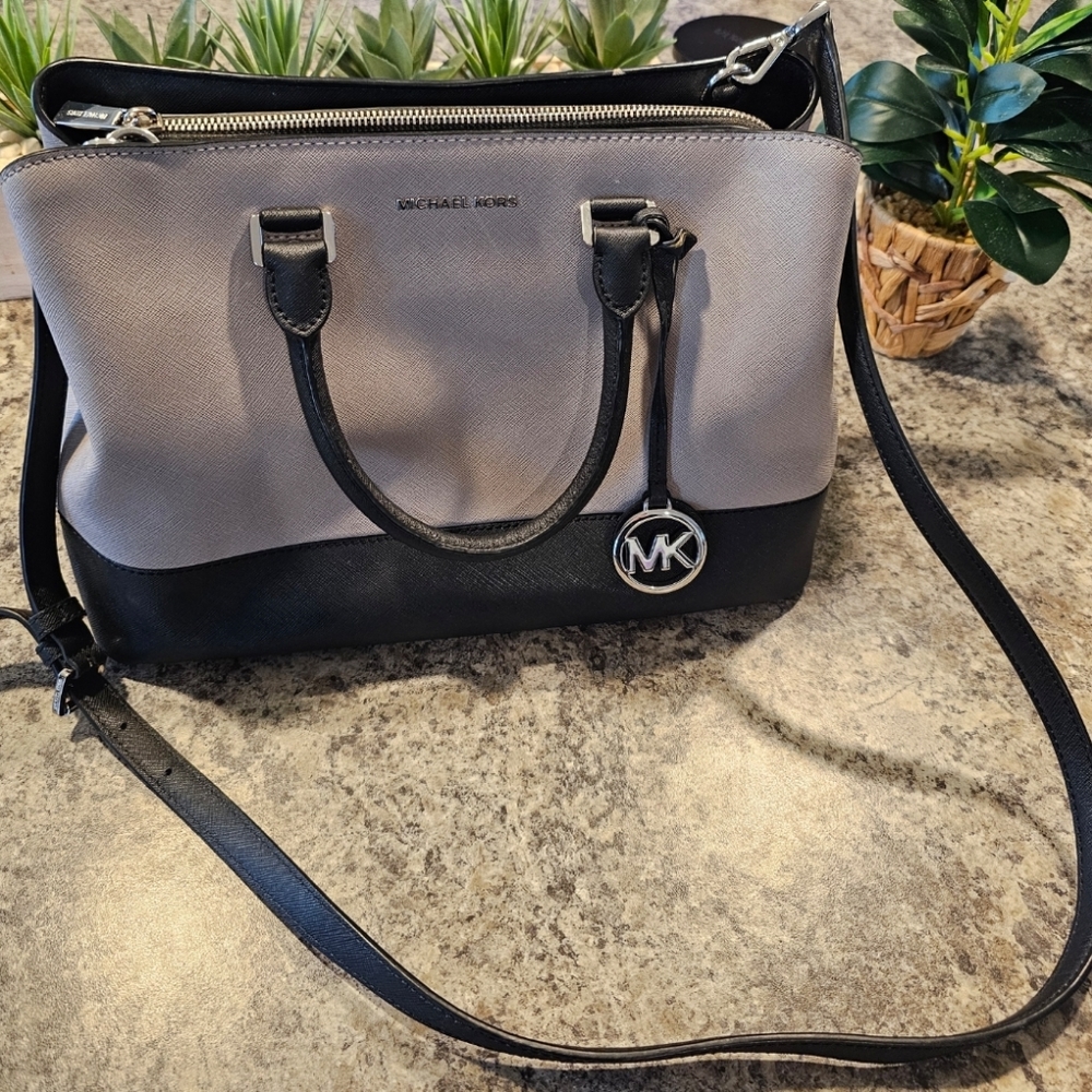 MK Saffiano Leather 2 in 1 hand bag / shoulder bag